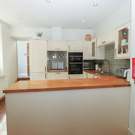 Hampton House * St Bees