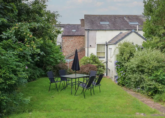 Hampton House * St Bees