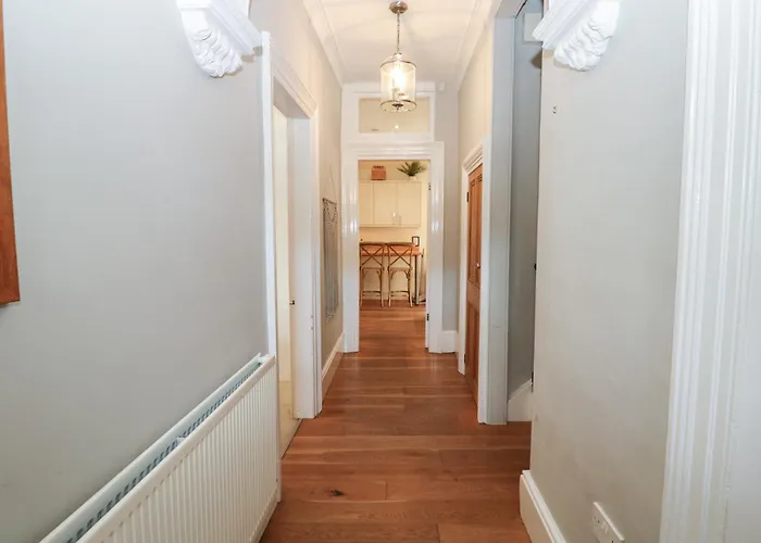 Nyaraló Hampton House *